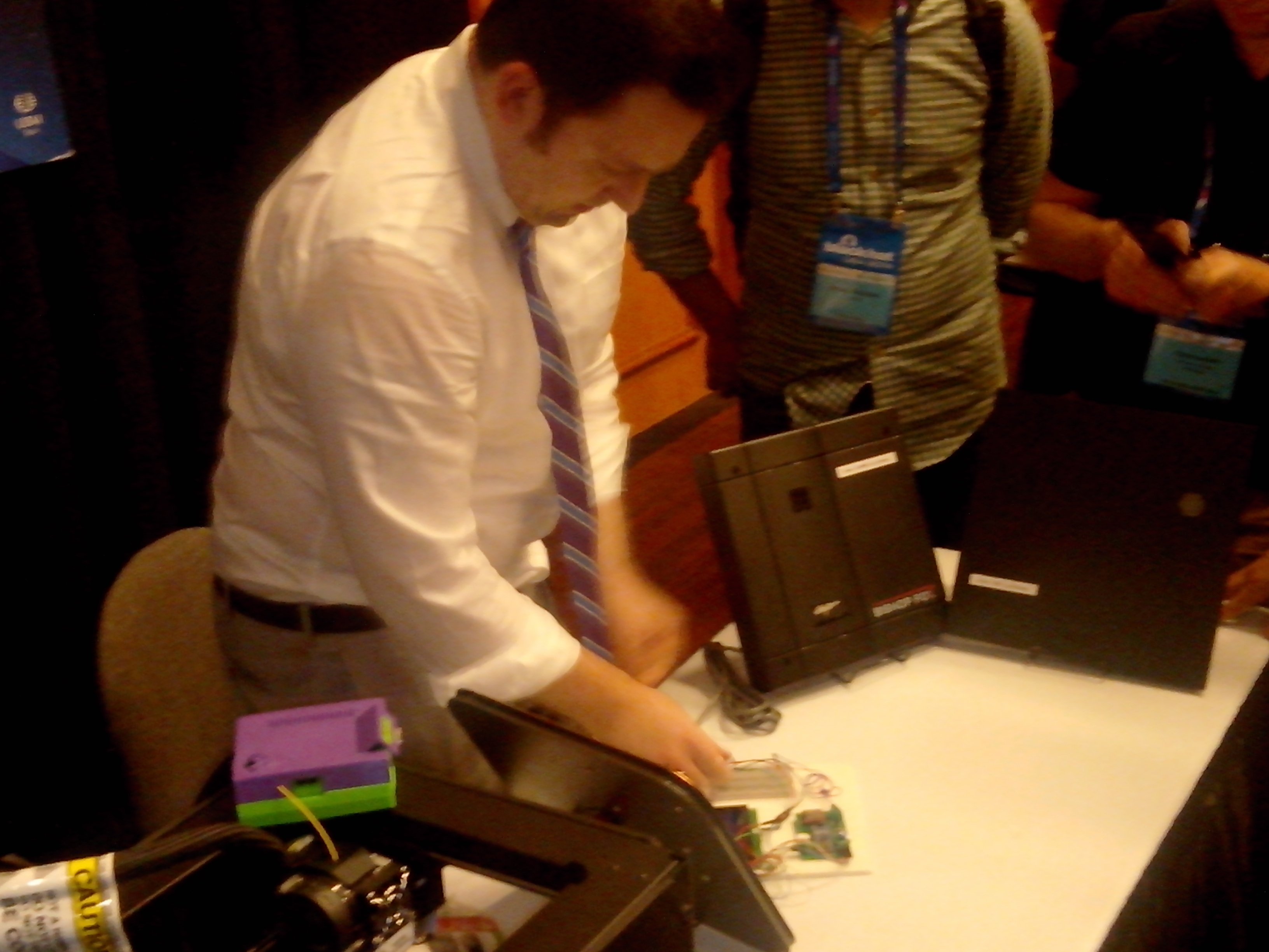 Tastic RFID Thief – Demo of Weaponized HID Indala and iCLASS long-range readers at Black Hat USA 2014 – Tool Arsenal - 06Aug2014.